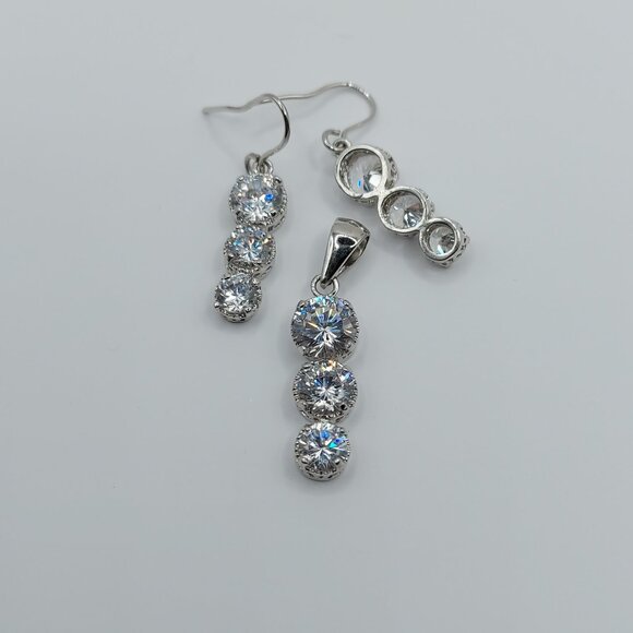 Crystal Dangle Earrings & Pendant Set - Picture 6 of 6